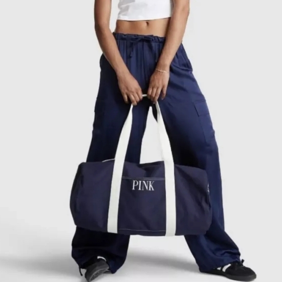 Pink by Victoria's Secret Canvas Duffle Bag Navy Gym Weekender Travel Logo NWT - Picture 4 of 15